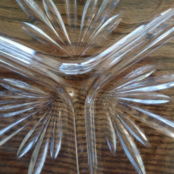 Mikasa Christmas Tidings 3-Part Divided Server with Box - Picture 8 of 9